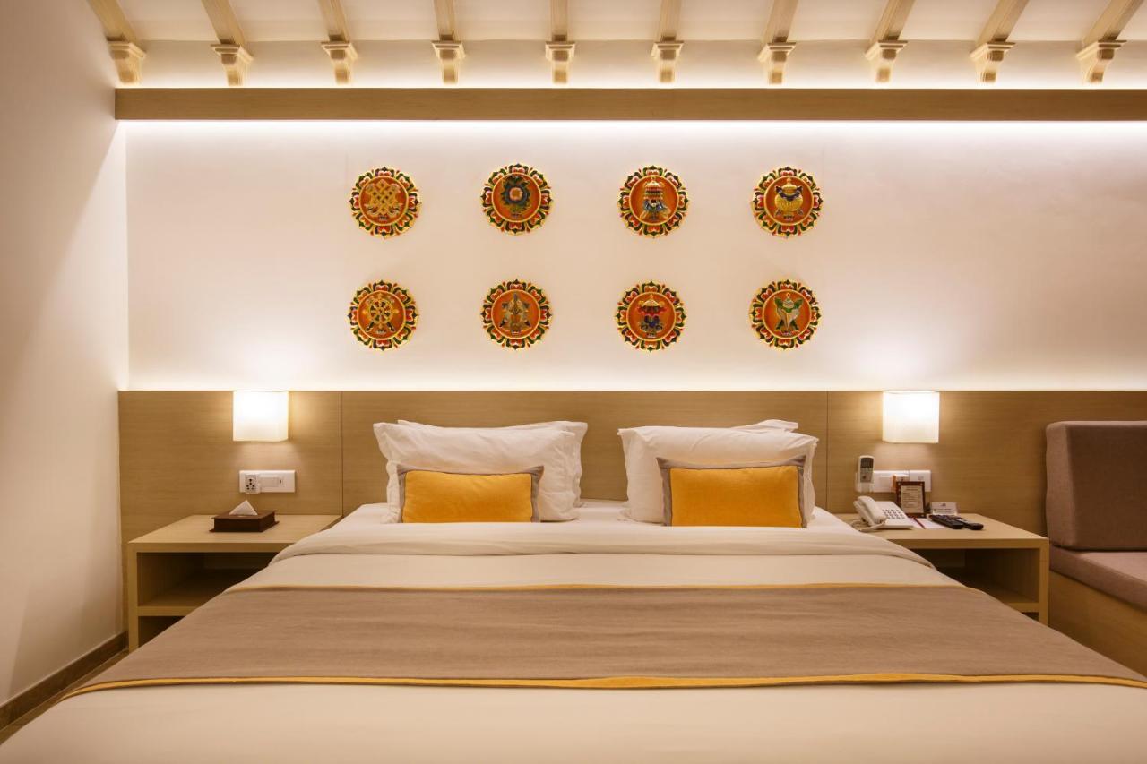 Club Himalaya, By Ace Hotels Nagarkot Bagian luar foto