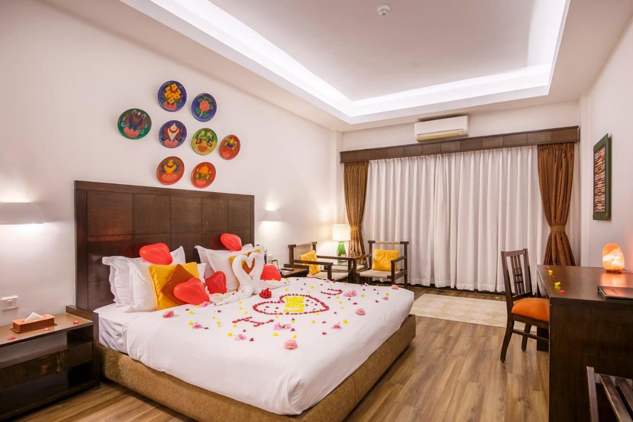 Club Himalaya, By Ace Hotels Nagarkot Bagian luar foto